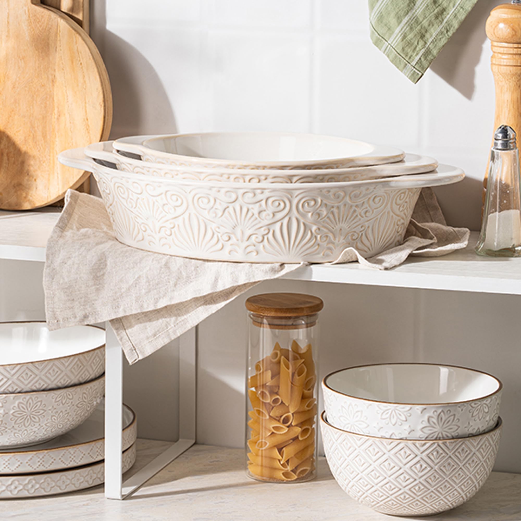 Dafuceramic glazed finish resists stains and odors, simplifying cleanup.