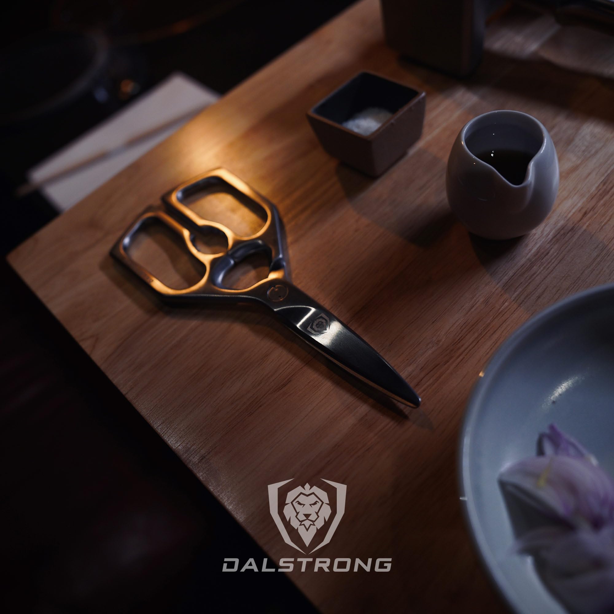 Dalstrong all-purpose shears resist corrosion for long-lasting kitchen performance.