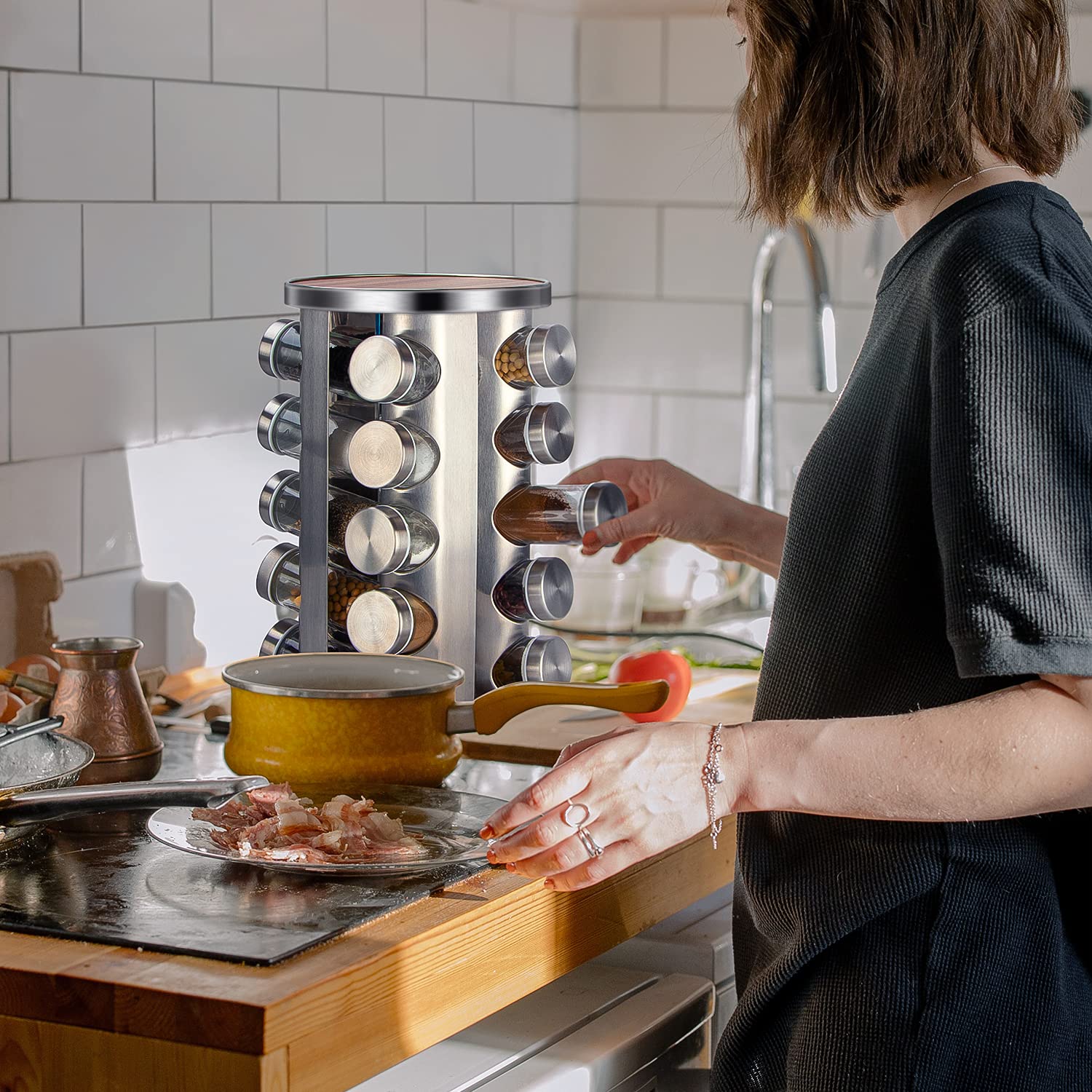 Dasaka compact spice rack; a thoughtful gift for new kitchens.