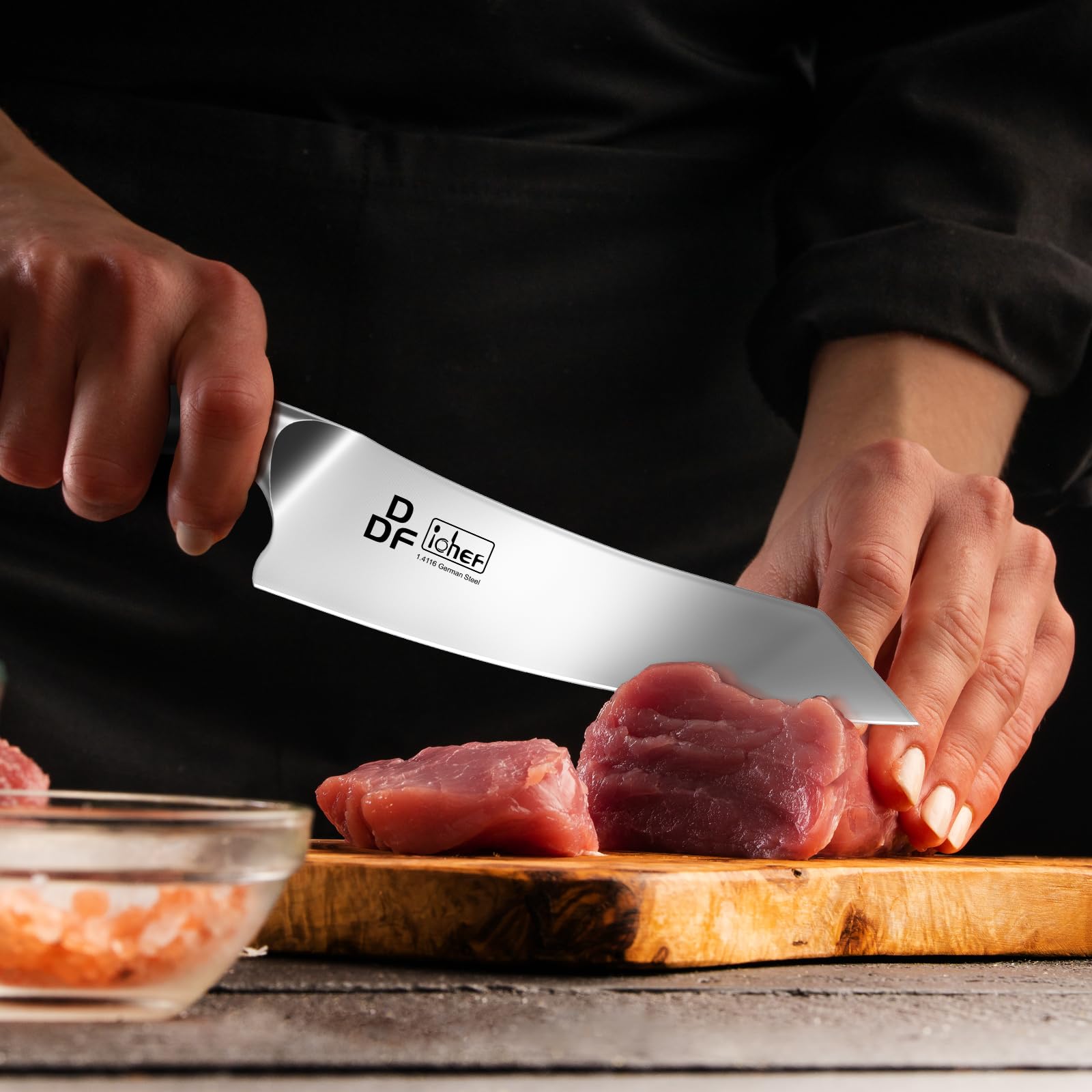 DDF iohEF Knife Set edge close-up showing durable cutting edge.