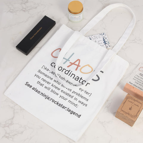 ddnzhe Chaos Coordinator candle adds a calming ambiance after meetings