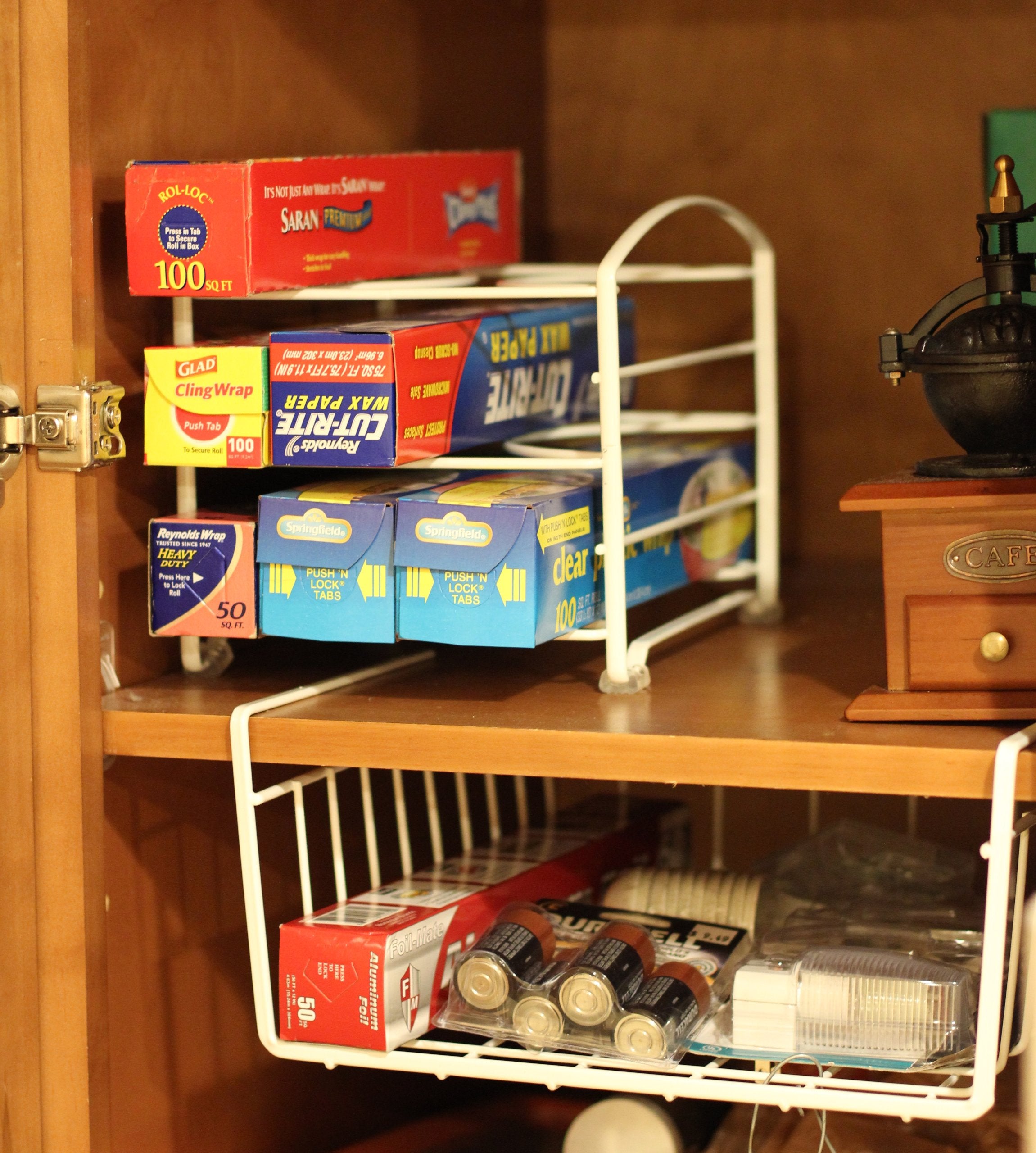 Deco Brothers wrap organizer rack with rubber feet protects surfaces.