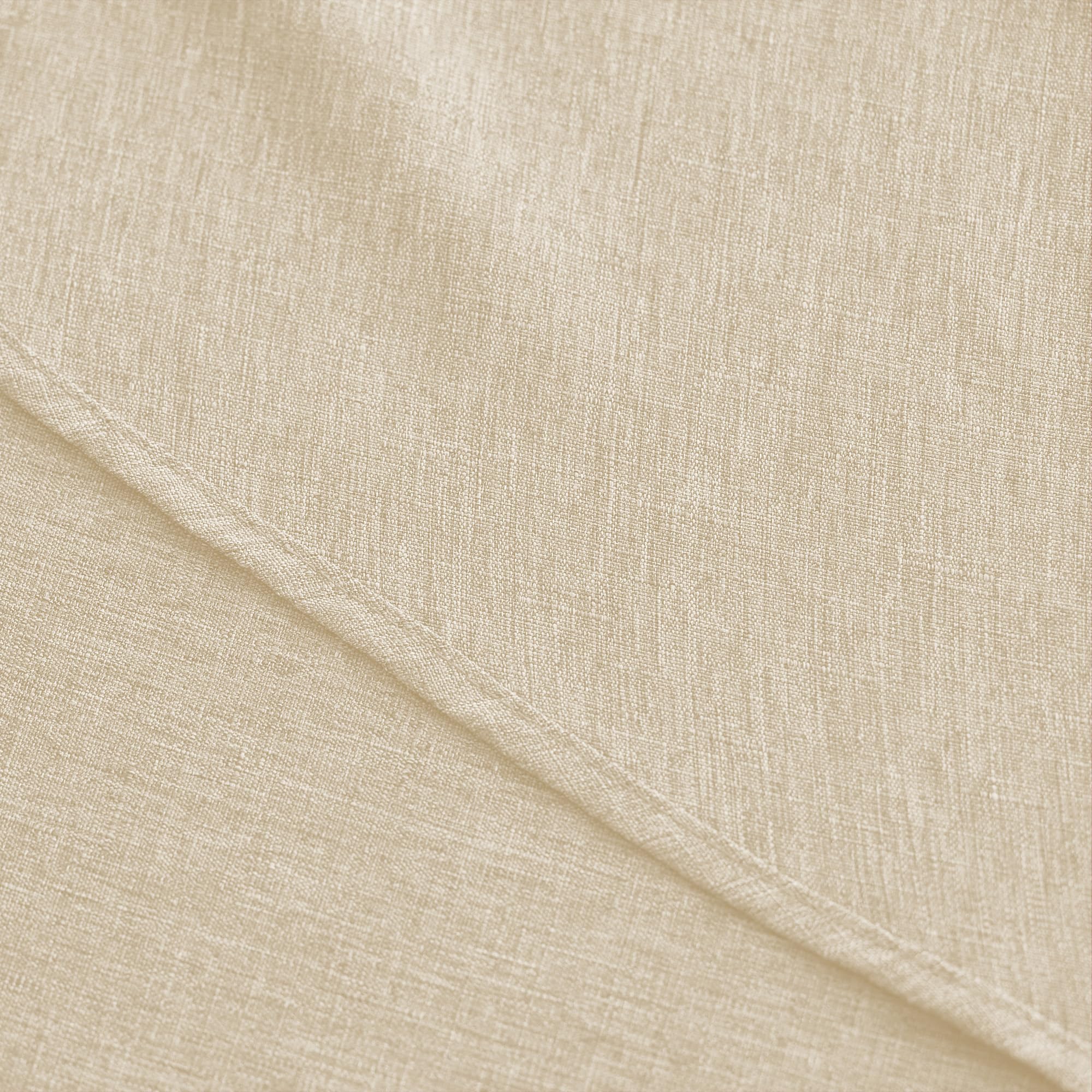 Decorelia wrinkle-free anti-scratch round tablecloth protects surfaces