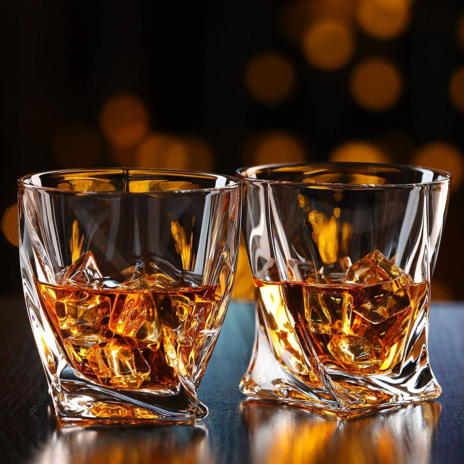 DeeCoo Premium 10 oz glass clear crystal look on elegant table