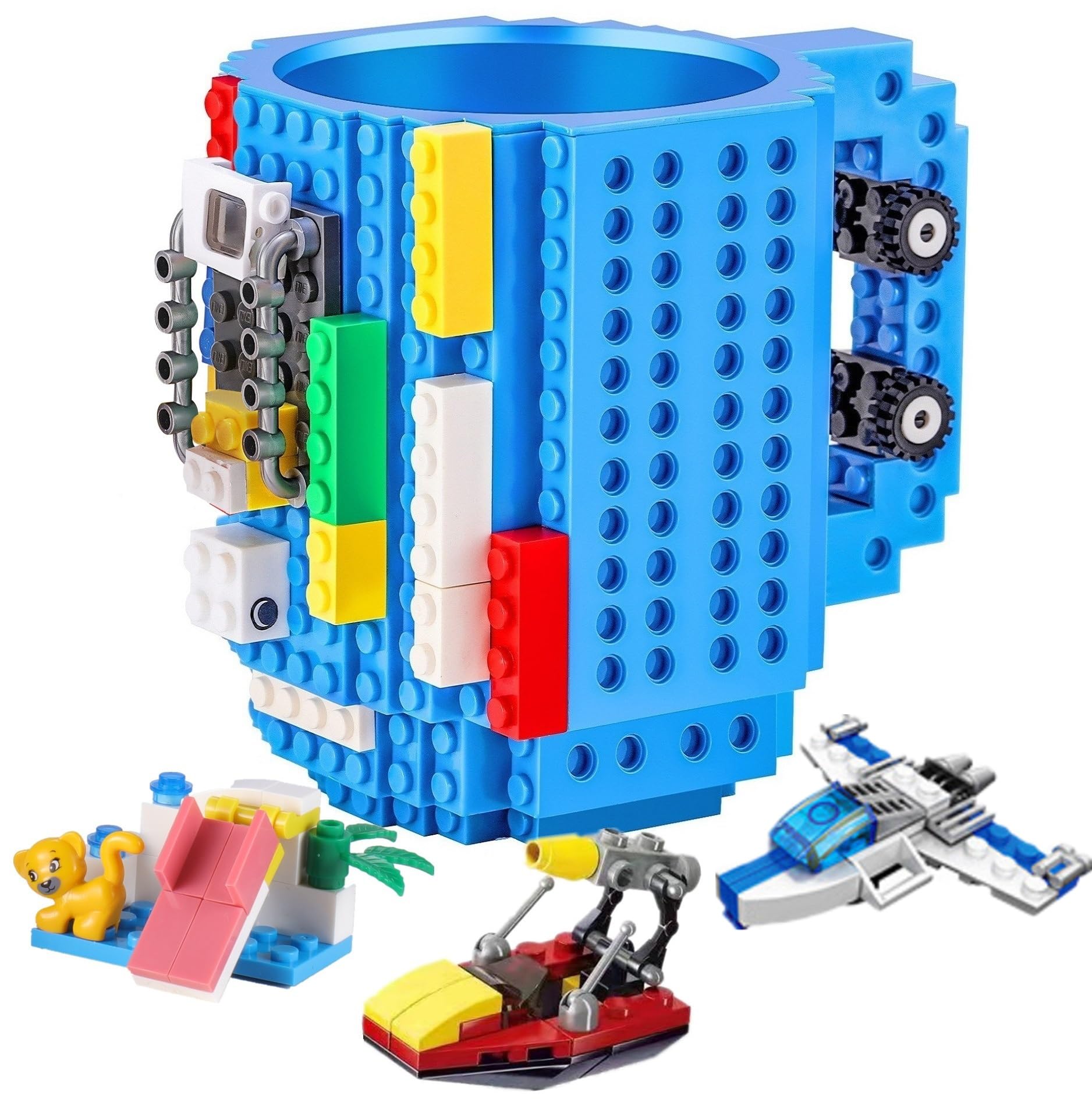 DEEXITO Build-On Brick Mug blue side with blocks promotes imaginative play during meals