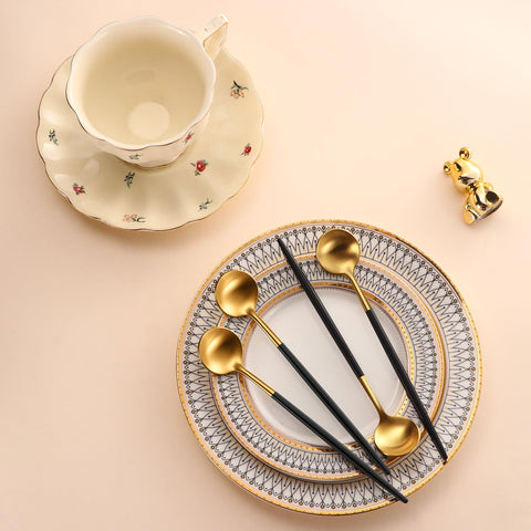 Dehov daily-use spoons for stylish tea rituals and beverages.