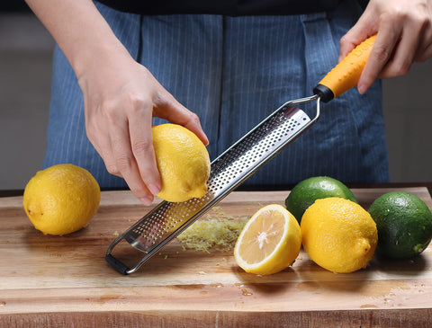 Deiss PRO orange zesting demonstrating quick, fragrant citrus zest without bitter pith.