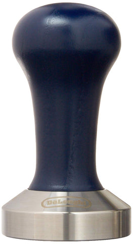 De'Longhi DLSC058 wood handle provides comfortable grip during tamping.