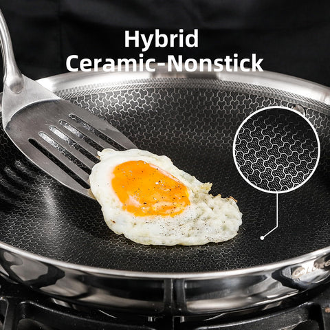 DELUXE 12-inch pan surface appears scratch-resistant and easy-release