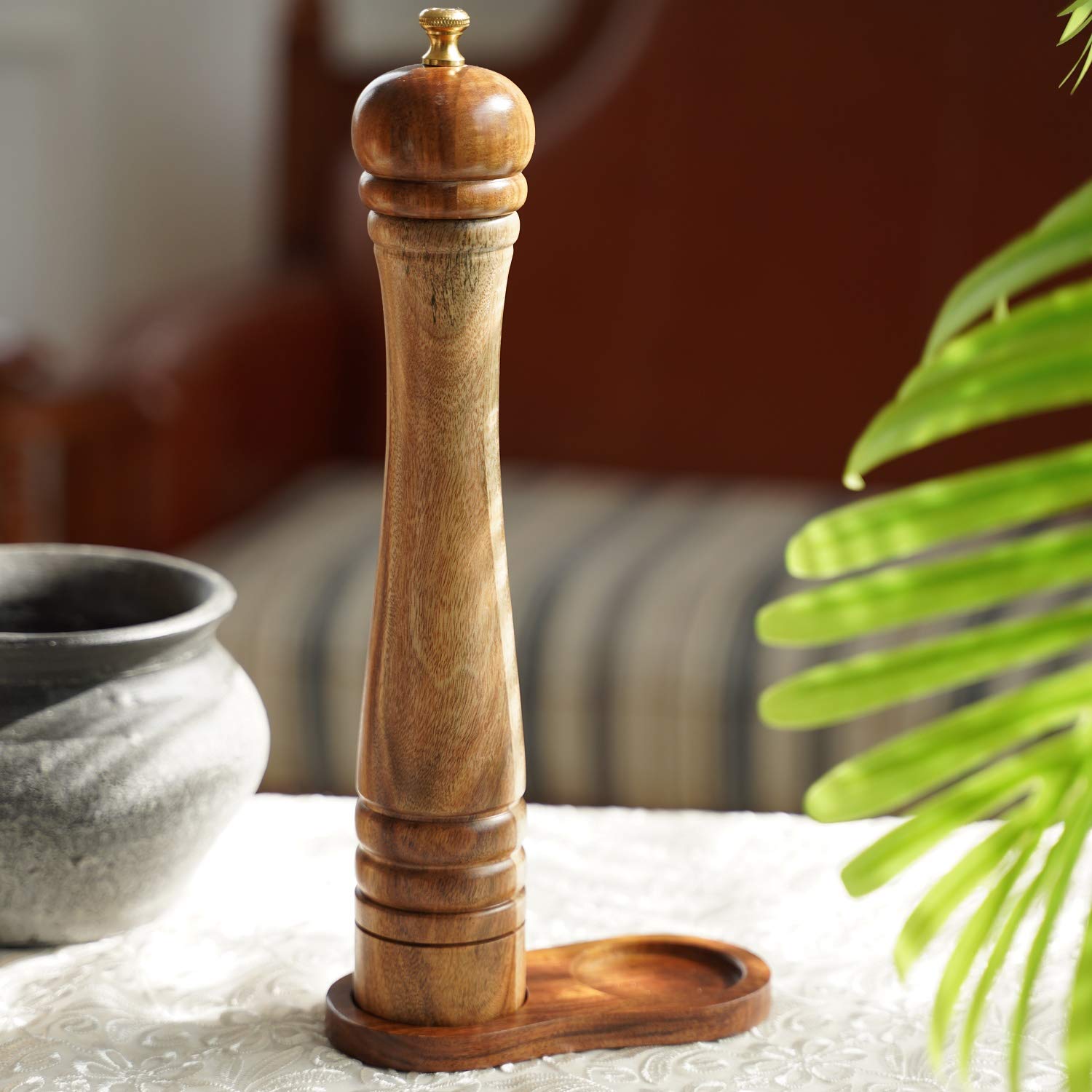 DeroTeno multi-use tray doubles as coaster or candle holder for ambiance.