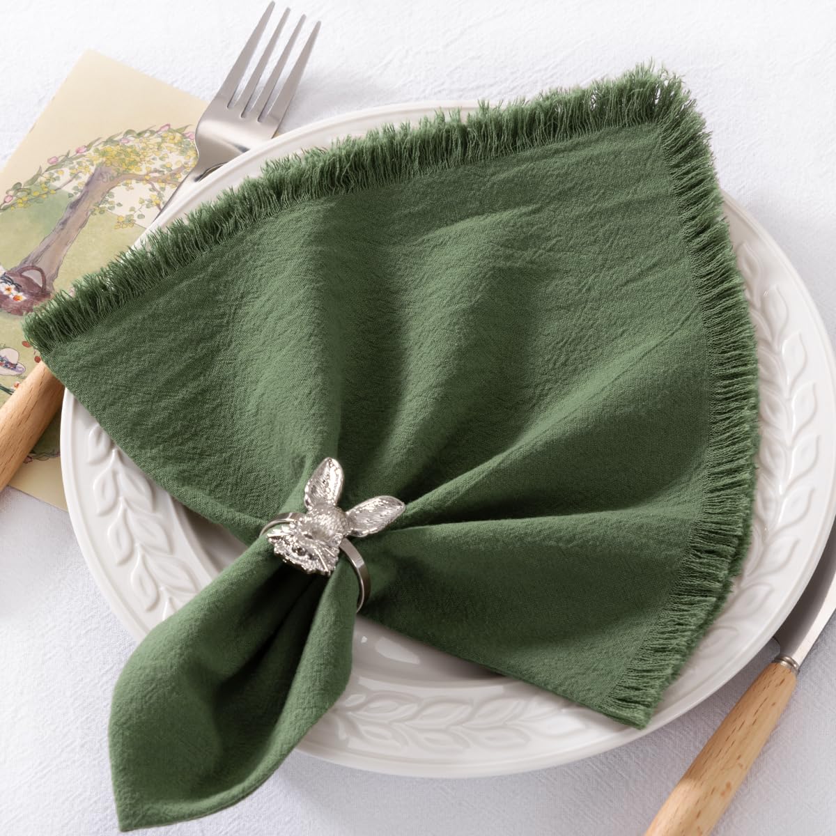 Close-up of 0.31 inch fringe on DeZerlor napkins