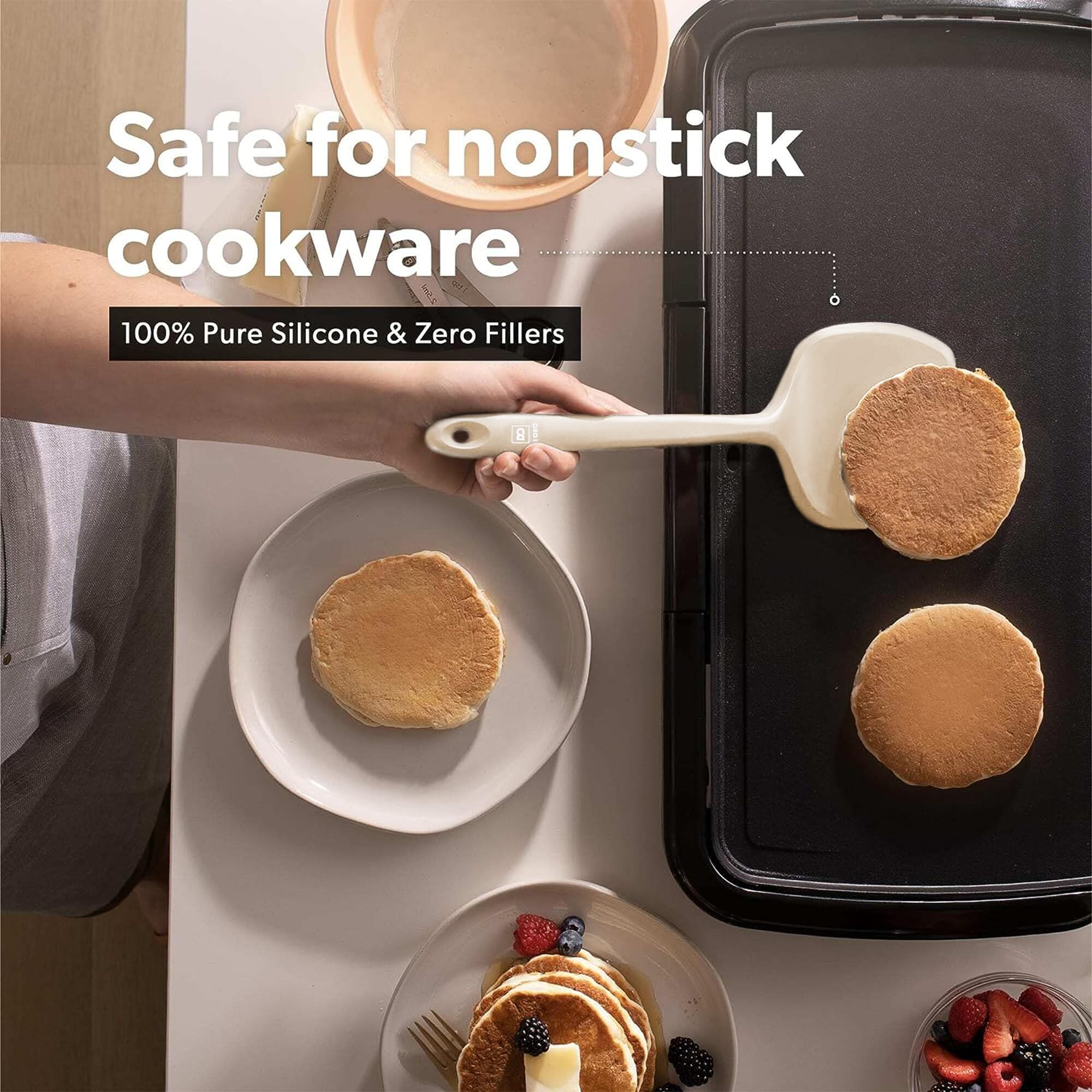 DI ORO Living BPA-free silicone turner promotes safe everyday cooking.