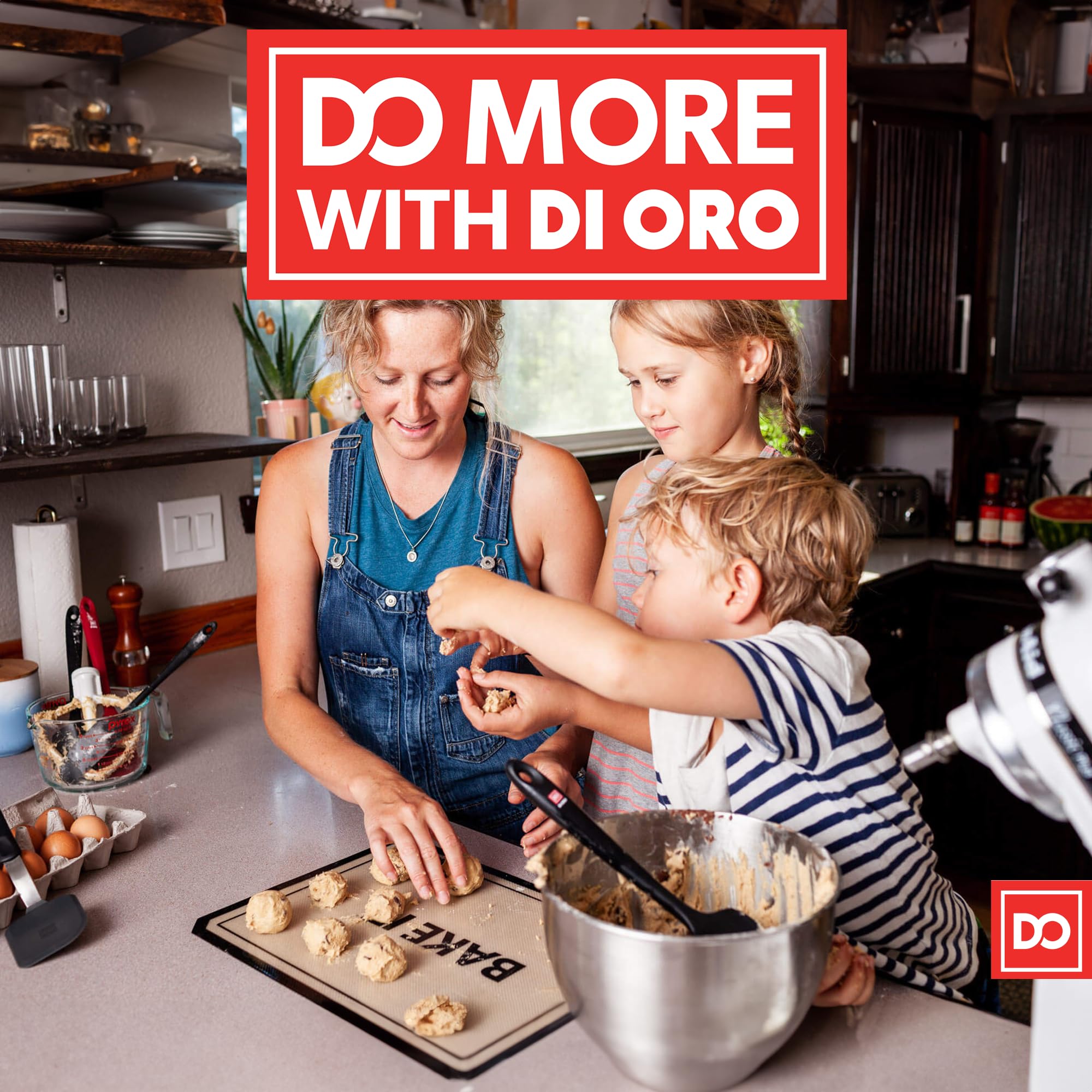 di Oro Living spatula perfect for baking, mixing, and scraping bowls.