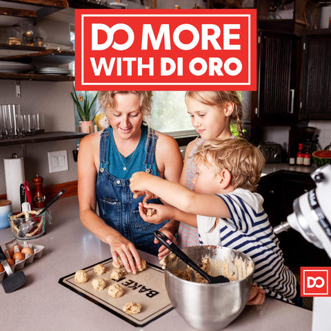 di Oro Living spatula perfect for baking, mixing, and scraping bowls.