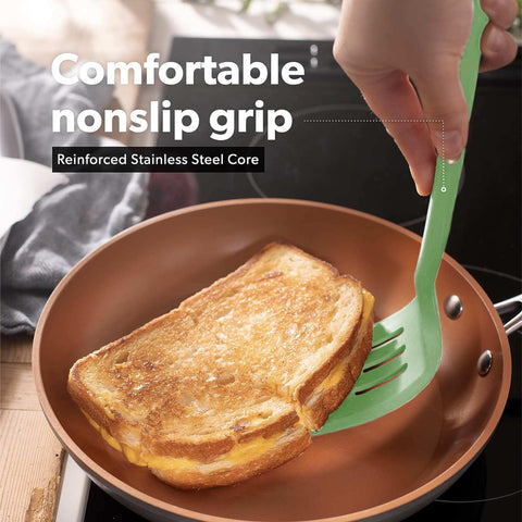 DI ORO silicone turner spatula set serves desserts with precise control.