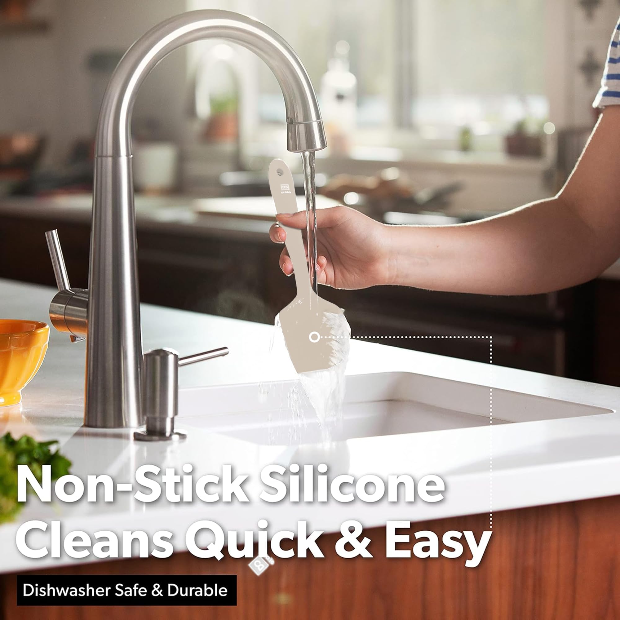 DI ORO one-piece design minimizes food buildup for easier cleaning.