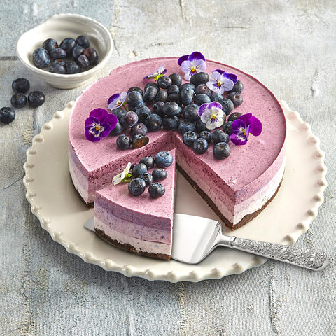 Dicunoy cake table setup enhances wedding or anniversary receptions