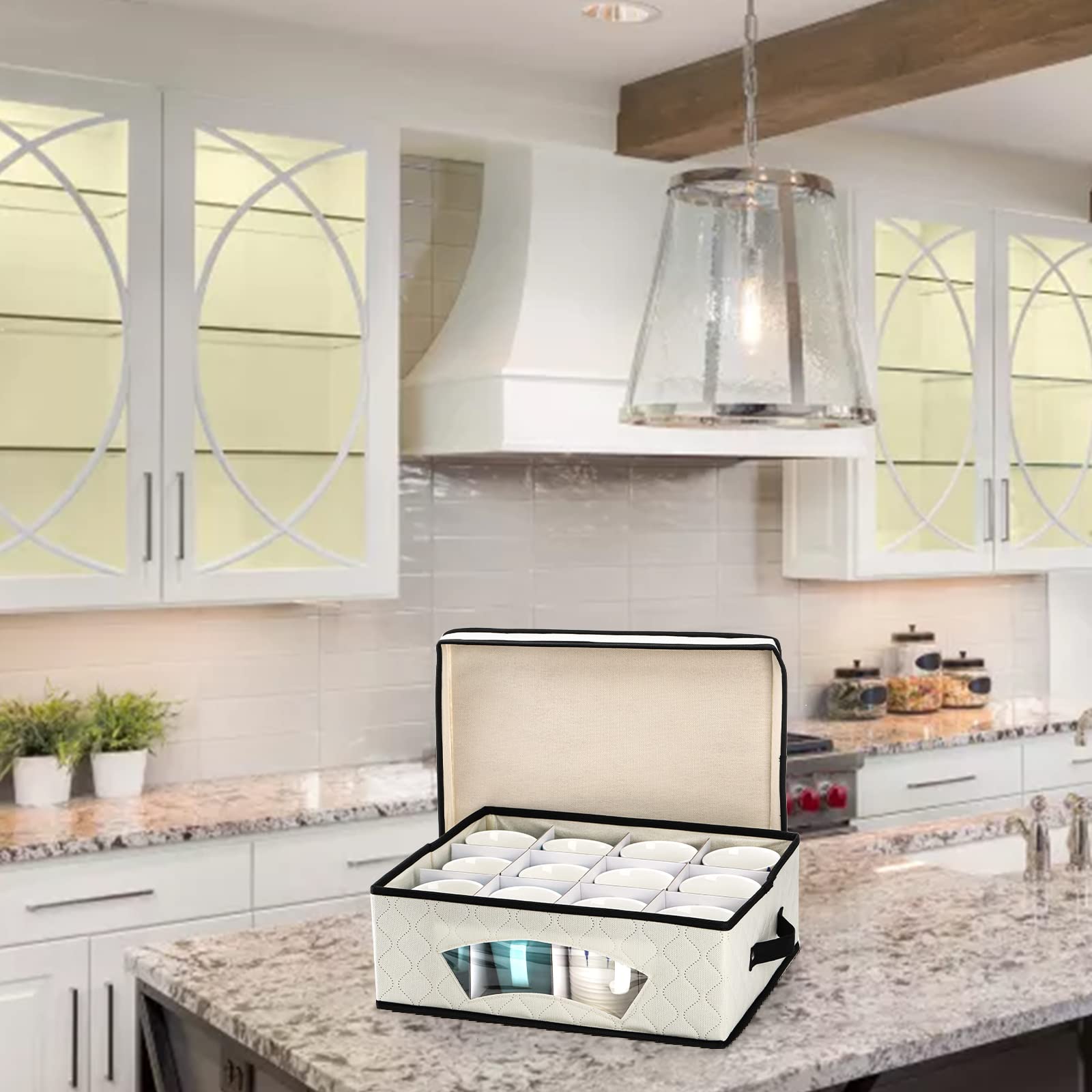 Dicunoy glassware and cup storage keeps fragile items neatly stored and accessible.