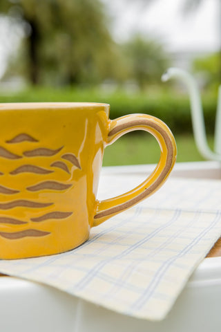 DIHOclub 12 oz tiger mug fits desk or kitchen decor nicely.
