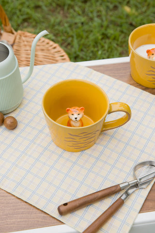 DIHOclub hand-painted tiger mug adds playful wildlife charm to tea time.