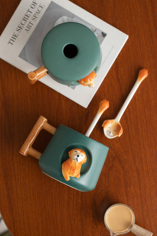 DIHOclub paw-spoon included for a coordinated sipping experience