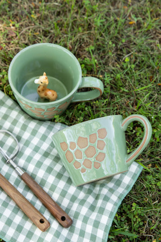 Lead-free glaze ensures a healthier sipping experience