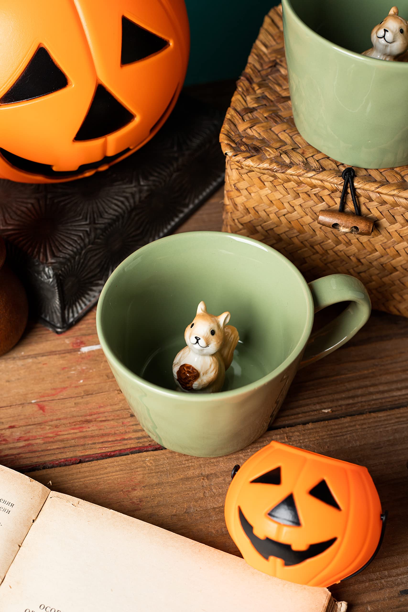 DIHOclub Squirrel mug crafted in ceramic, microwave and dishwasher safe.