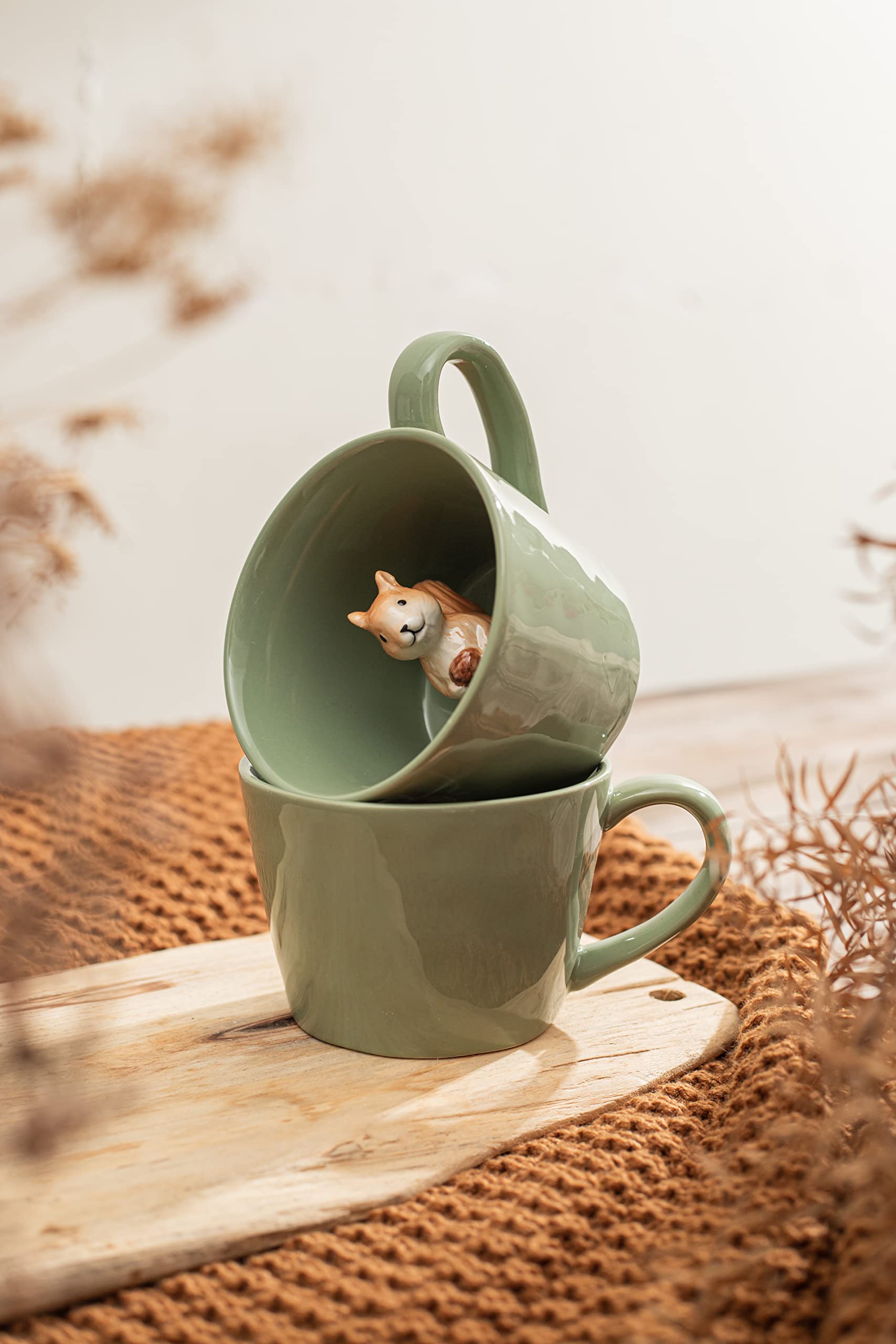DIHOclub Squirrel mug features a cute figurine that sparks joy.