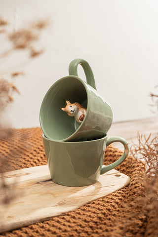 DIHOclub Squirrel mug features a cute figurine that sparks joy.