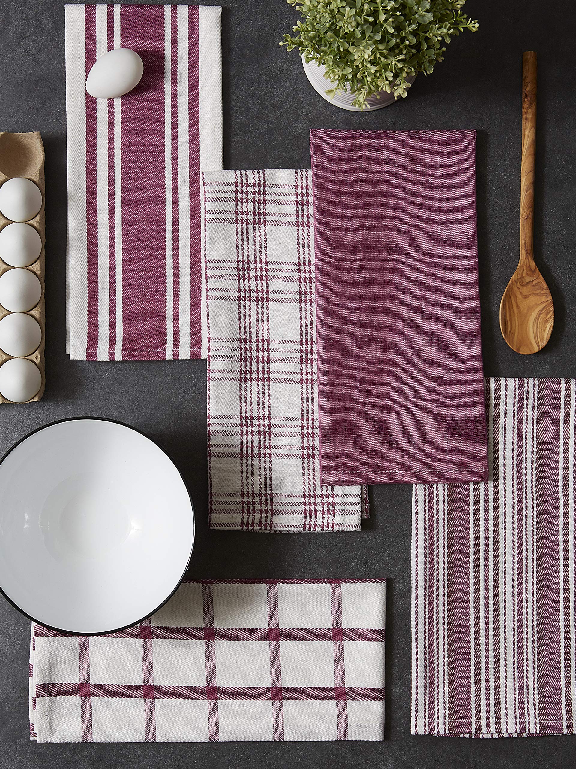 DII durable cotton towels designed for long-lasting daily use.