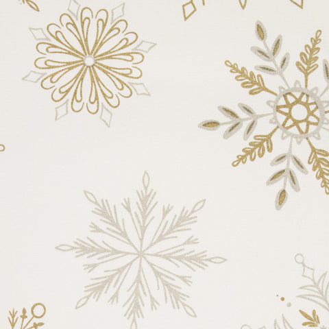 DII snowflakes print runner highlights seasonal decor for gatherings.