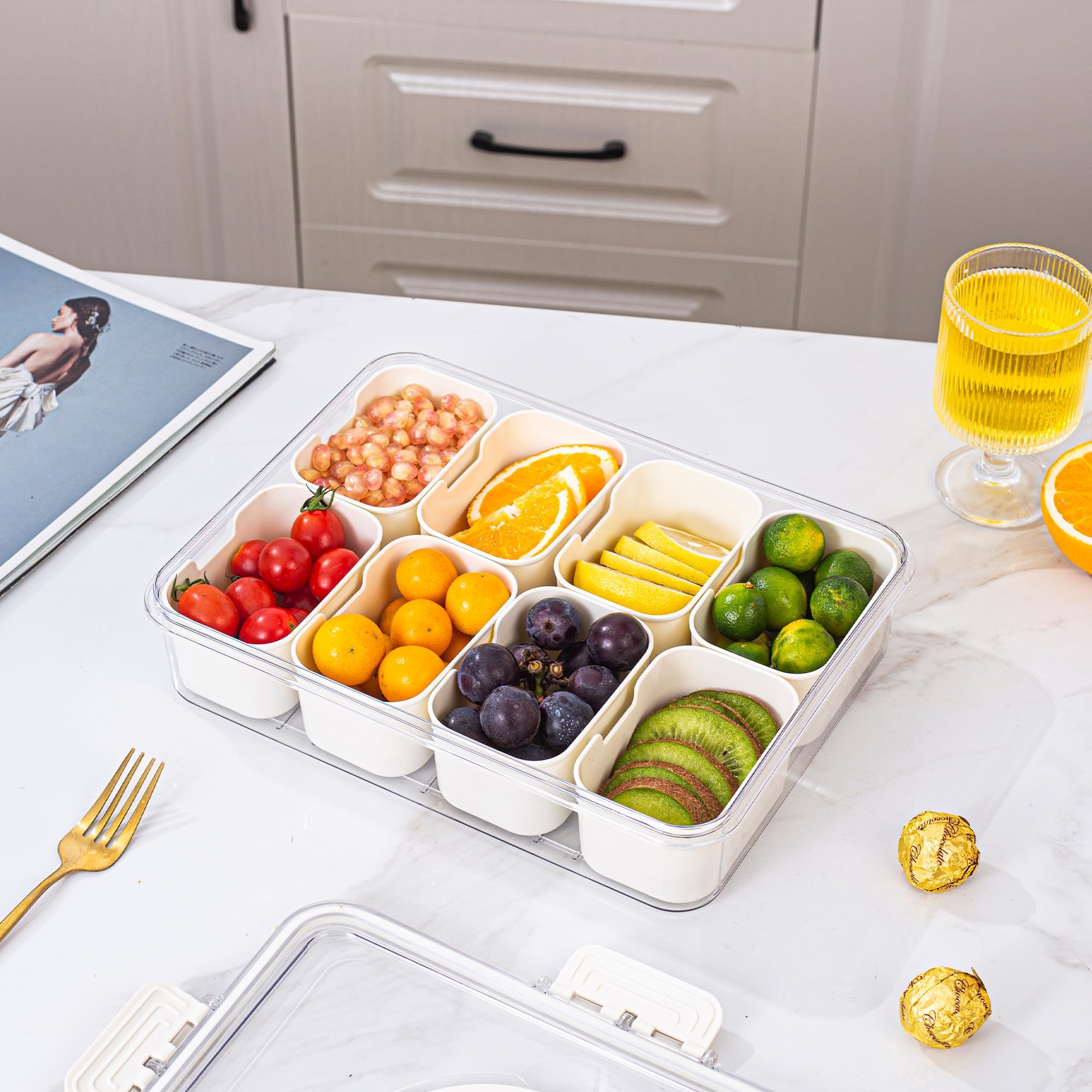 Dingerjar BPA-free plastic tray offers durable, easy-to-clean organization for everyday snacking.