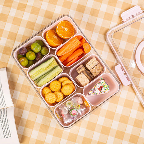 Dingerjar Snackle Box portable handle aids on-the-go snacking