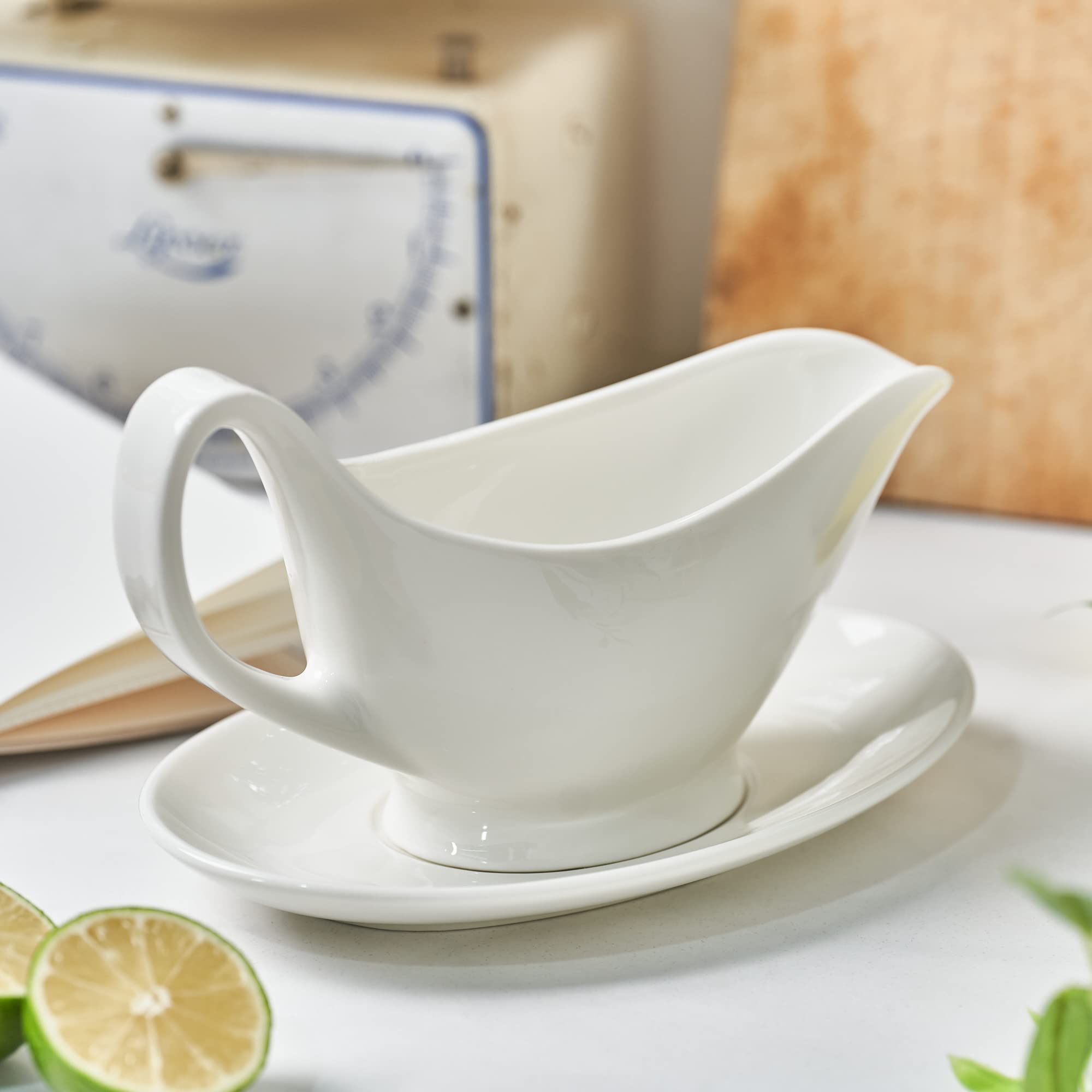 Dinnerlit Gravy Boat compact, elegant tableware for sauces and dressings.