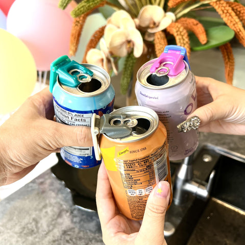 DIPESI colorful can-opener set helps identify drinks at parties.