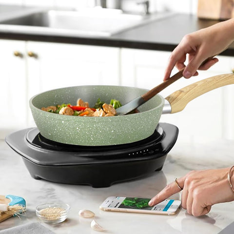 DishDelight 3-quart casserole with lid suitable for soups
