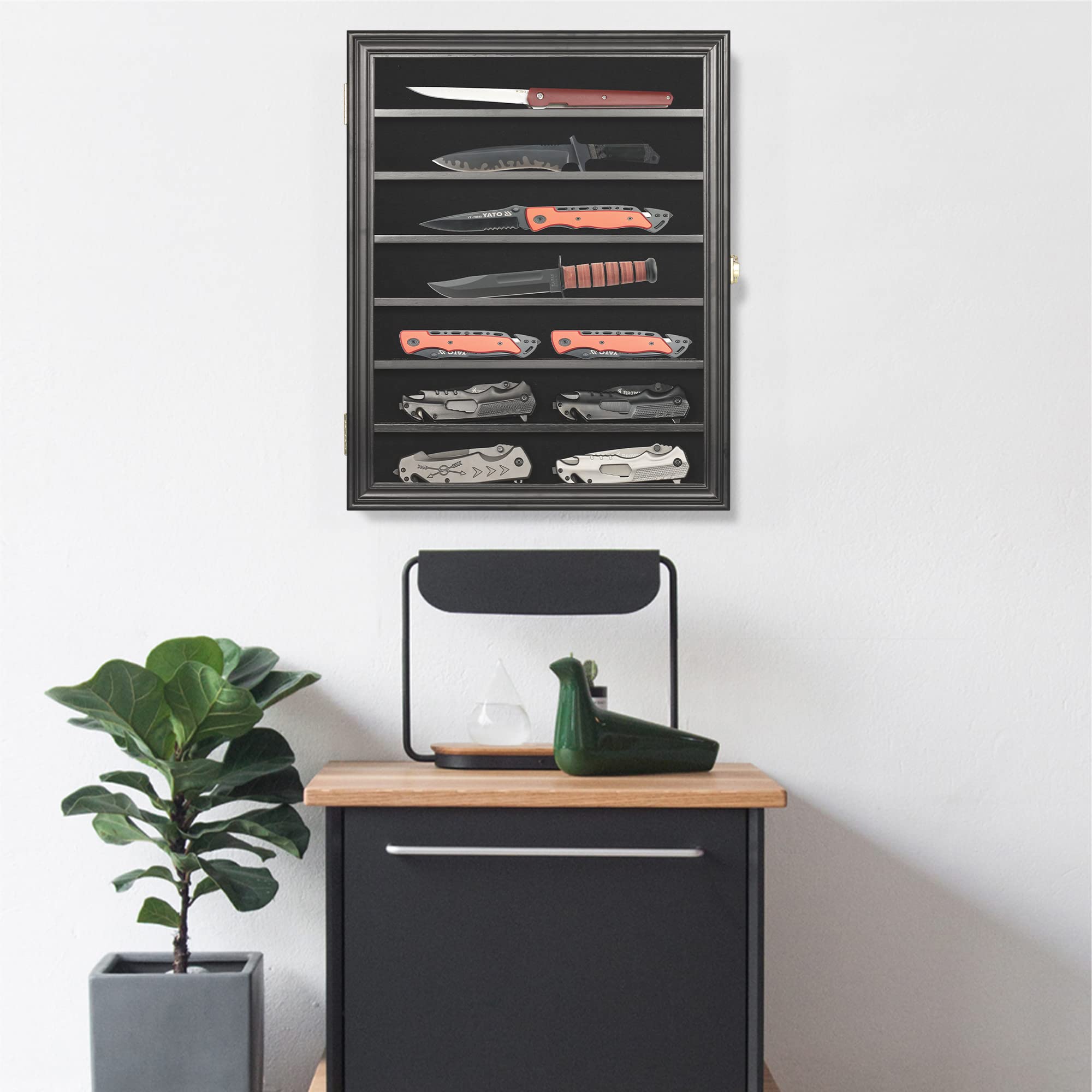 DisplayGifts knife display case packaging ensures safe shipping and protected arrival.