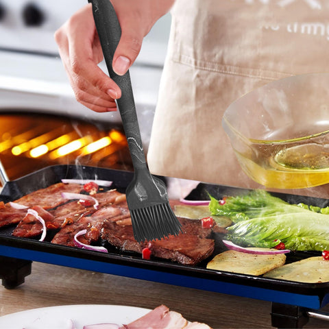 DIVIDE STAR one-piece steel core spatula for seamless cleaning.