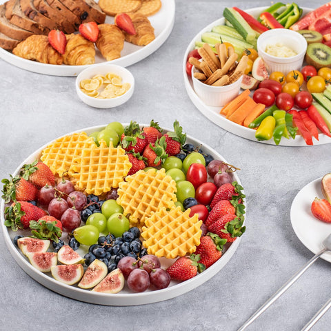 Dizada ceramic platters serve appetizers, desserts, or entrées with effortless versatility.
