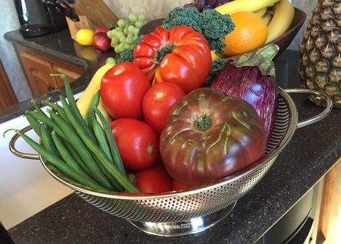 DLD colander compact design stores easily in a busy kitchen.