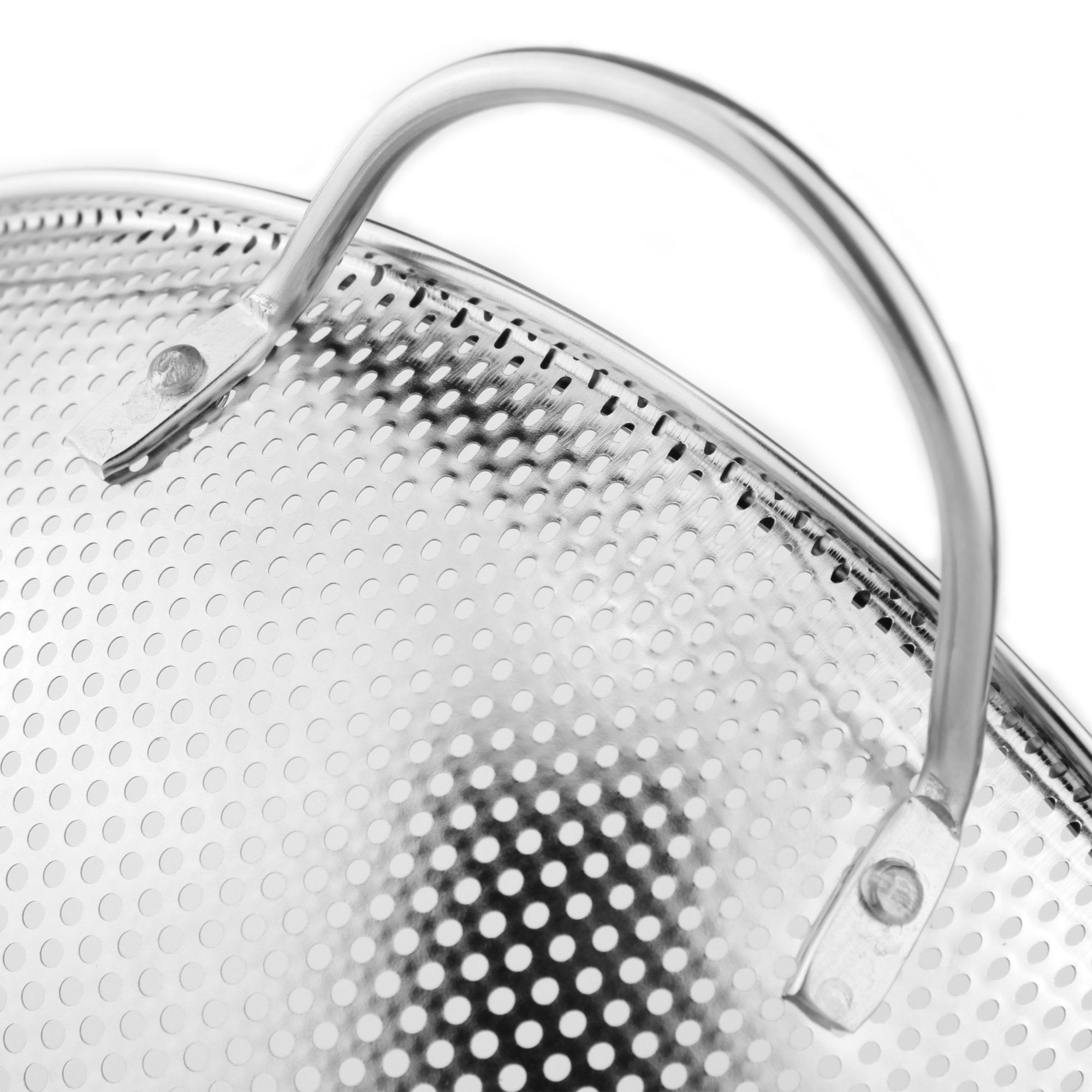 DLD colander is dishwasher safe for easy cleanup after meals.