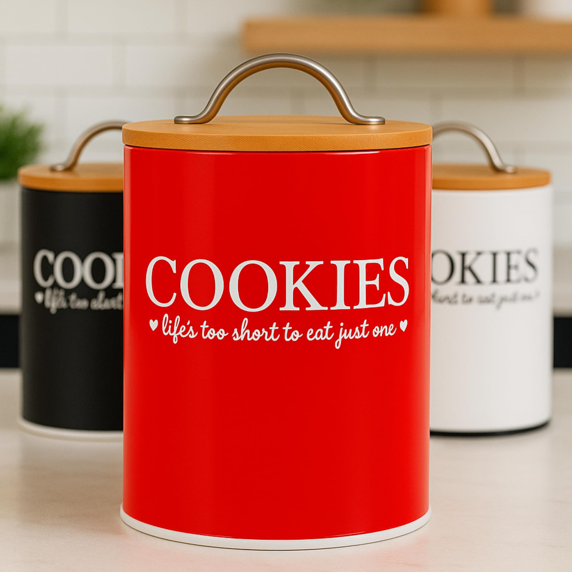 D'Lifeful easy-clean metal jar cleans quickly after baking sessions.