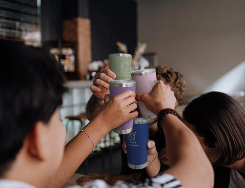 DLOCCOLD multi-use tumbler suitable for coffee, tea, smoothies, or water