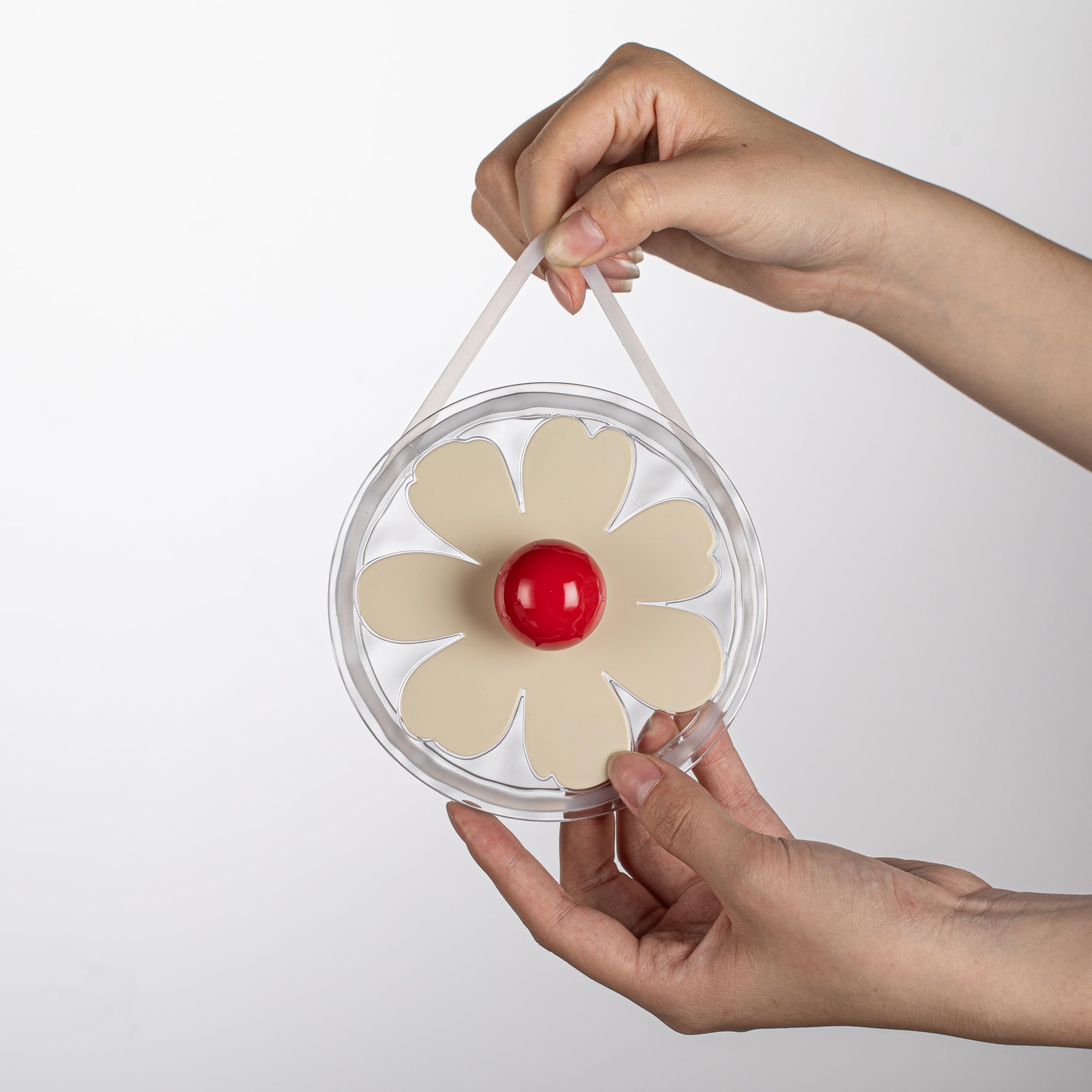 DLRDLR compact 30oz jar fits on crowded desks and cabinets
