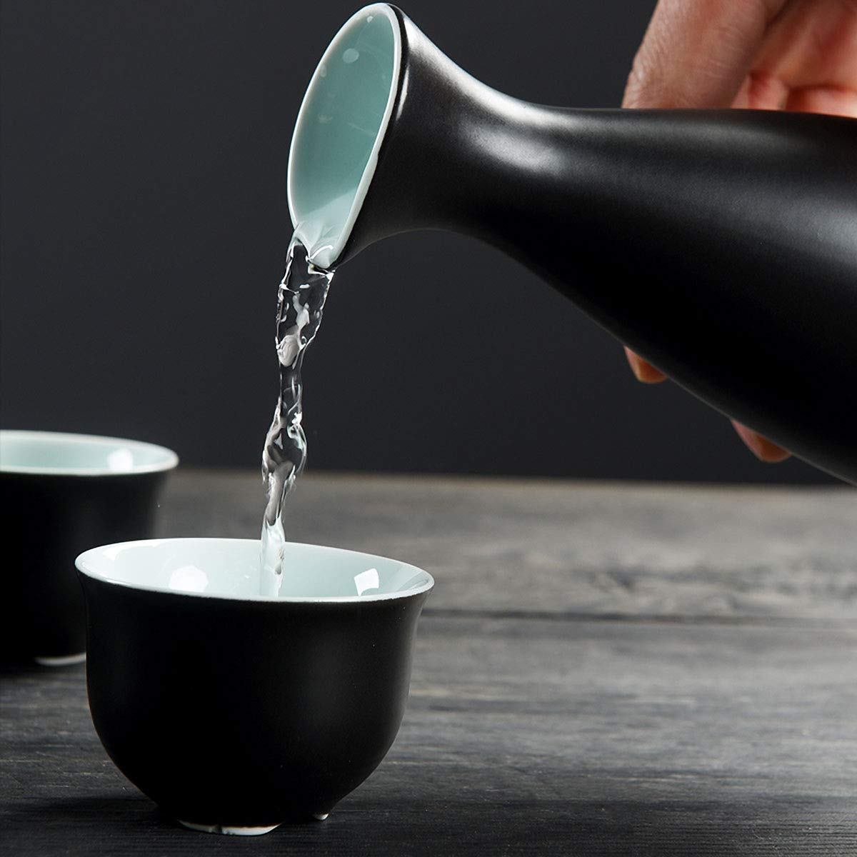 Dltsli warming mug ensures beverage stays at the ideal temperature