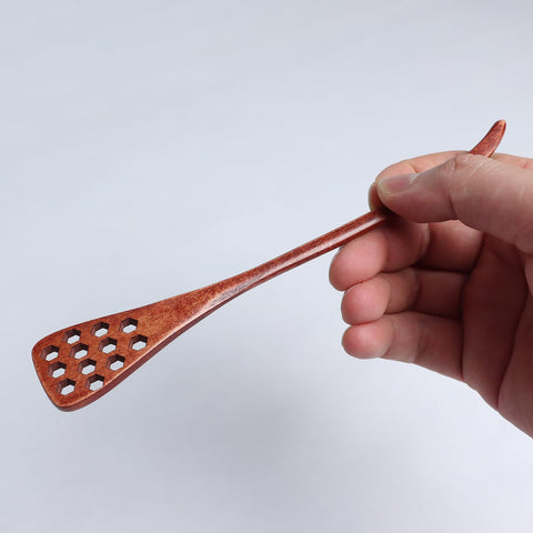 DOBROGOST coffee-stirring-spoon-in-use for hot beverages