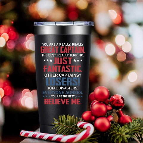 DOEARTE 20oz tumbler outdoor-use scene demonstrates durability on deck