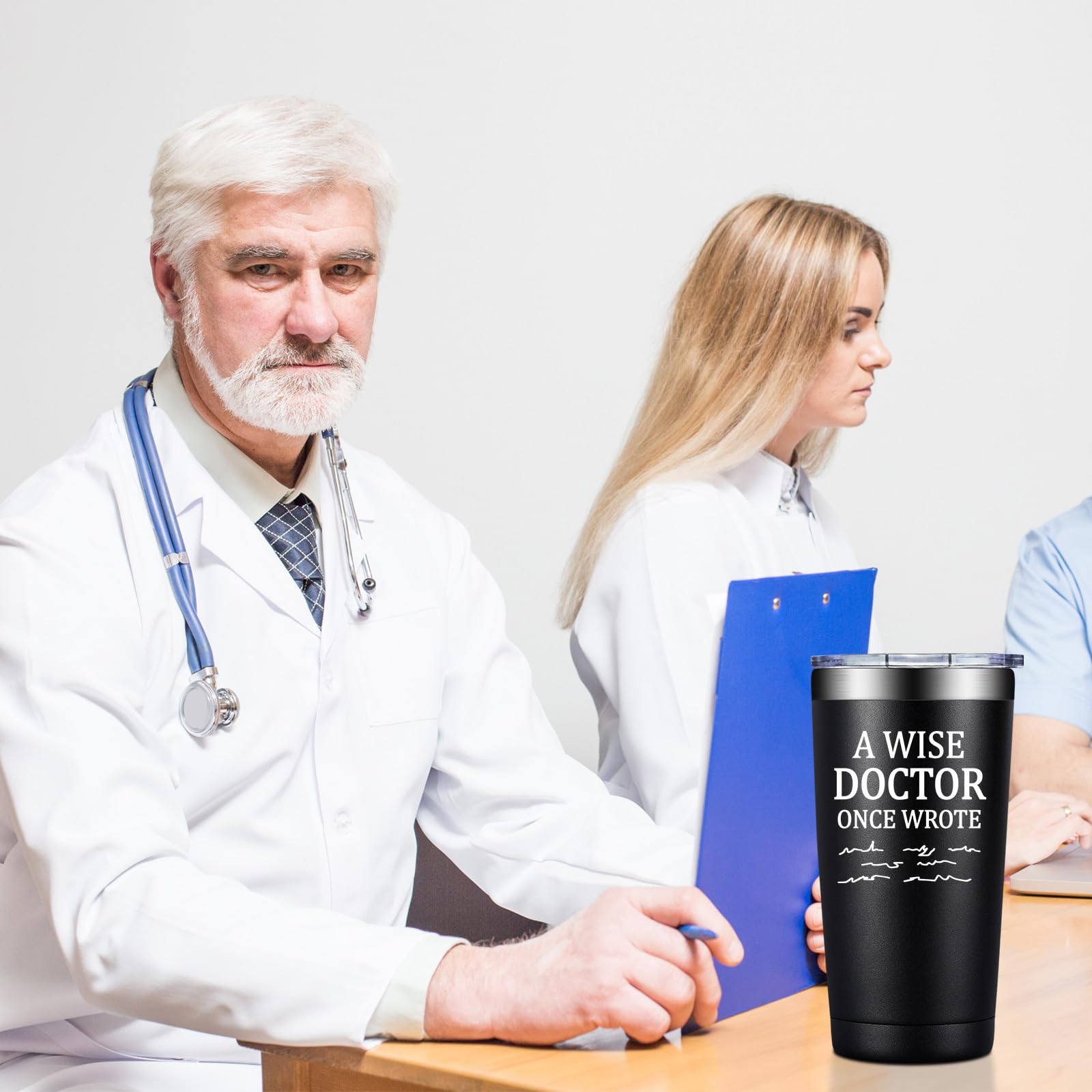 DOEARTE 20oz tumbler for outdoor rounds keeping beverages refreshed.