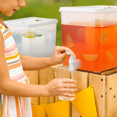 Domensi clear plastic beverage dispenser shows contents and helps monitor refills
