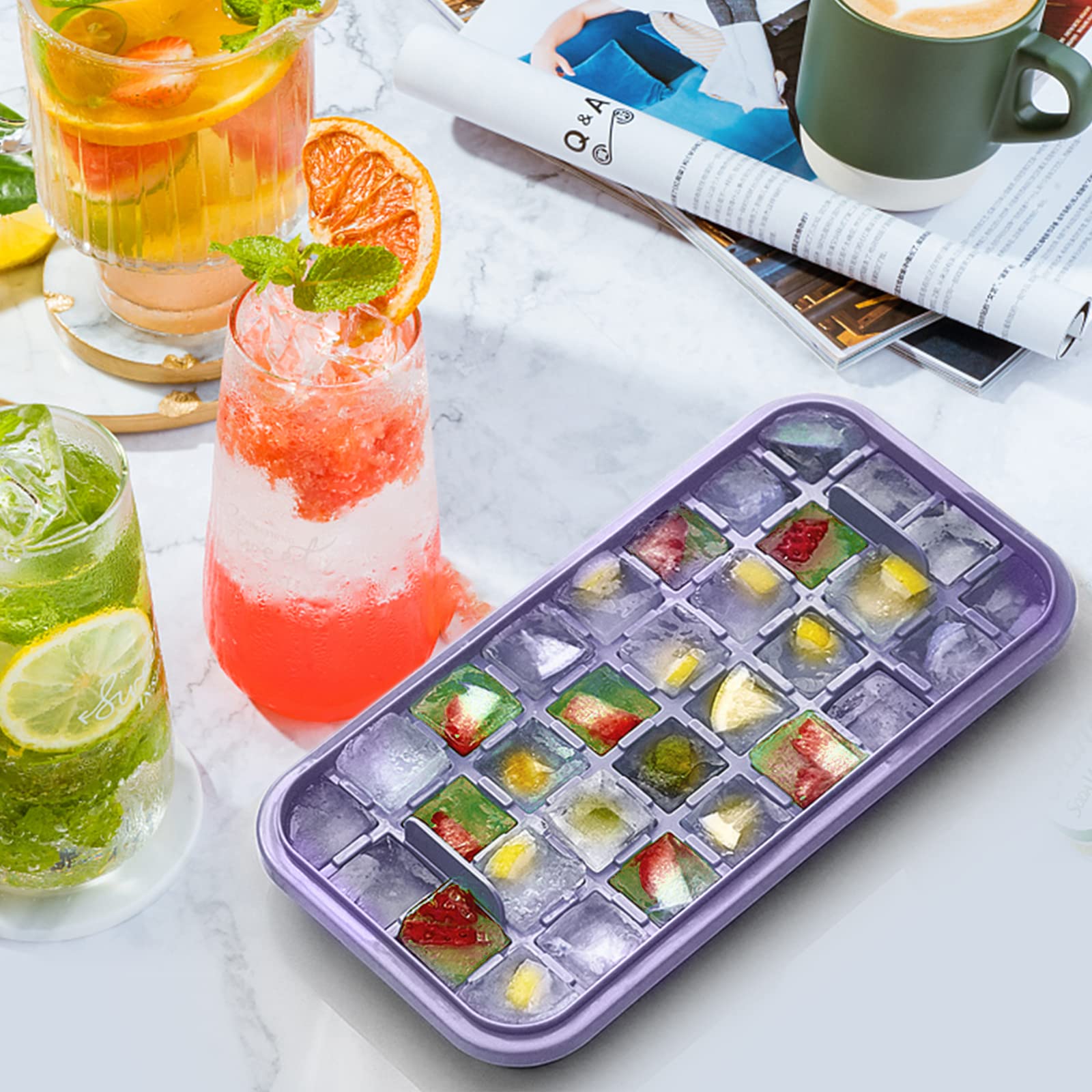 Doonly purple ice cube tray set includes an ice scoop for easy handling.